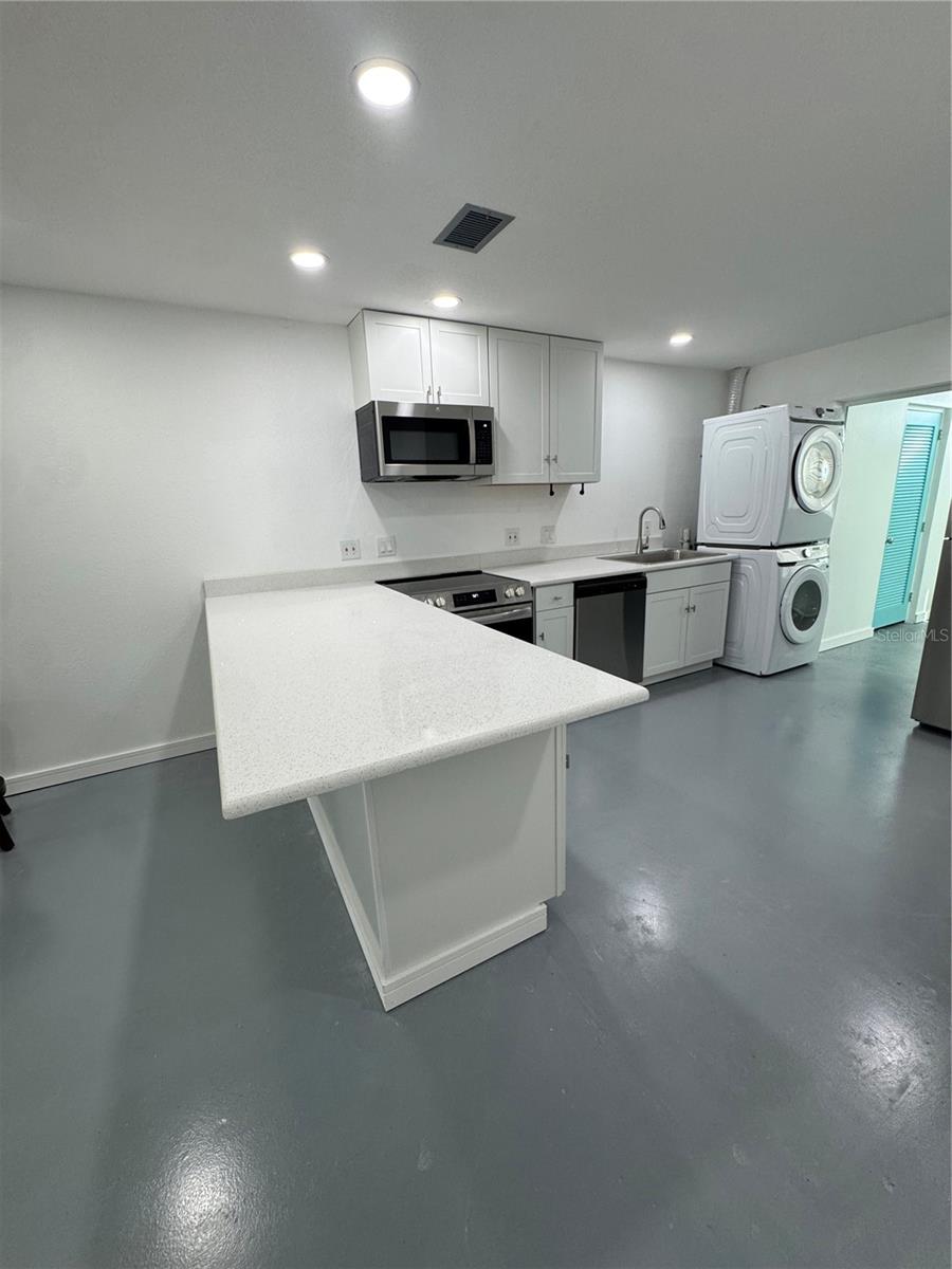 5720 13TH AVE N #106B, ST PETERSBURG, FL — photo 9