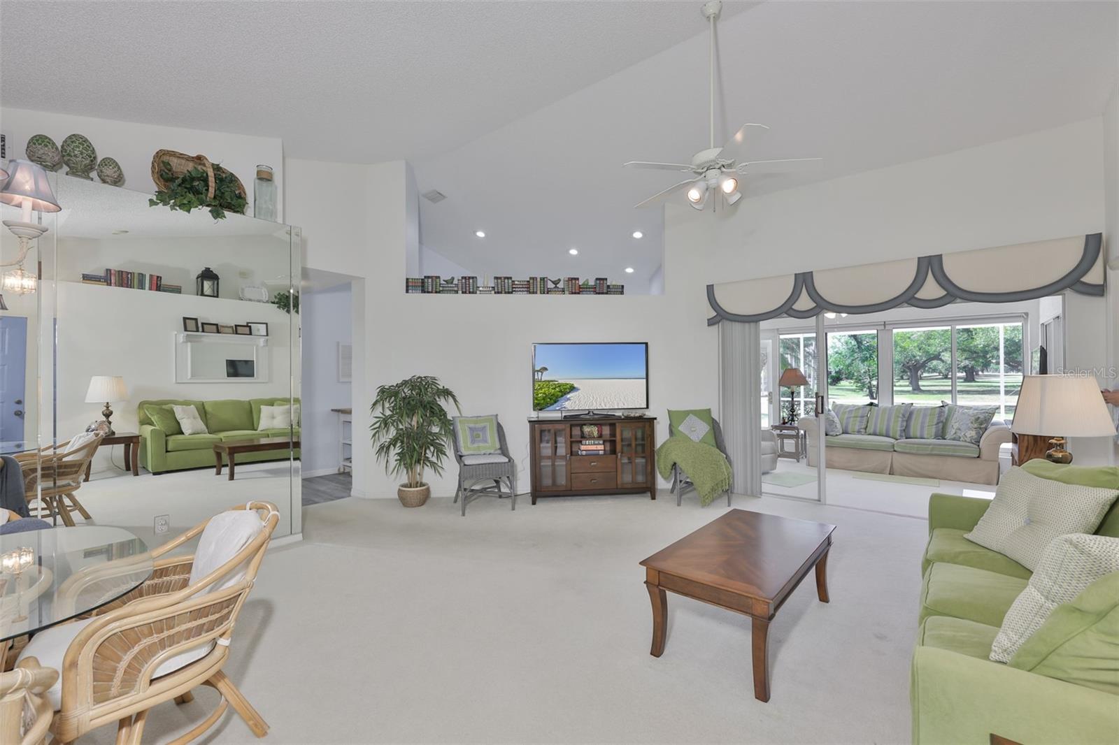 2422 E DEL WEBB BLVD, SUN CITY CENTER, FL — photo 11