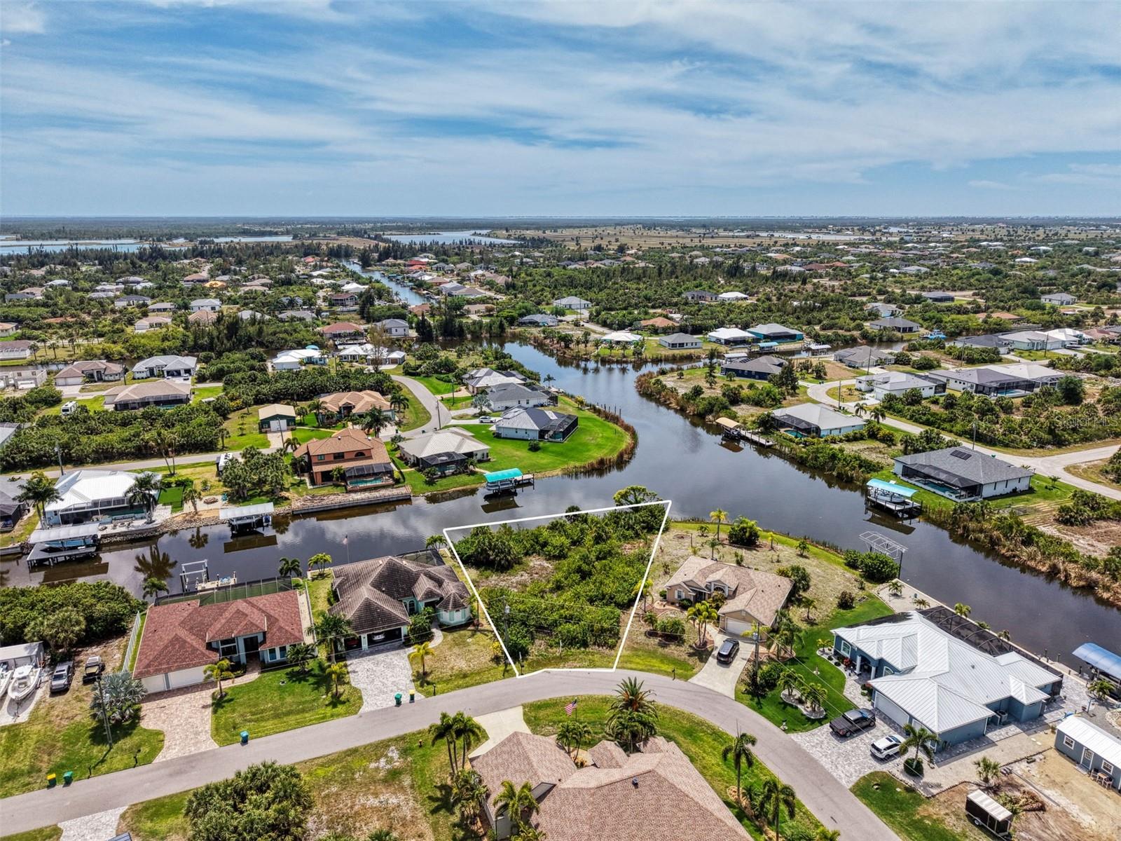 15304 HENNIPEN CIR, PORT CHARLOTTE, FL — photo 4