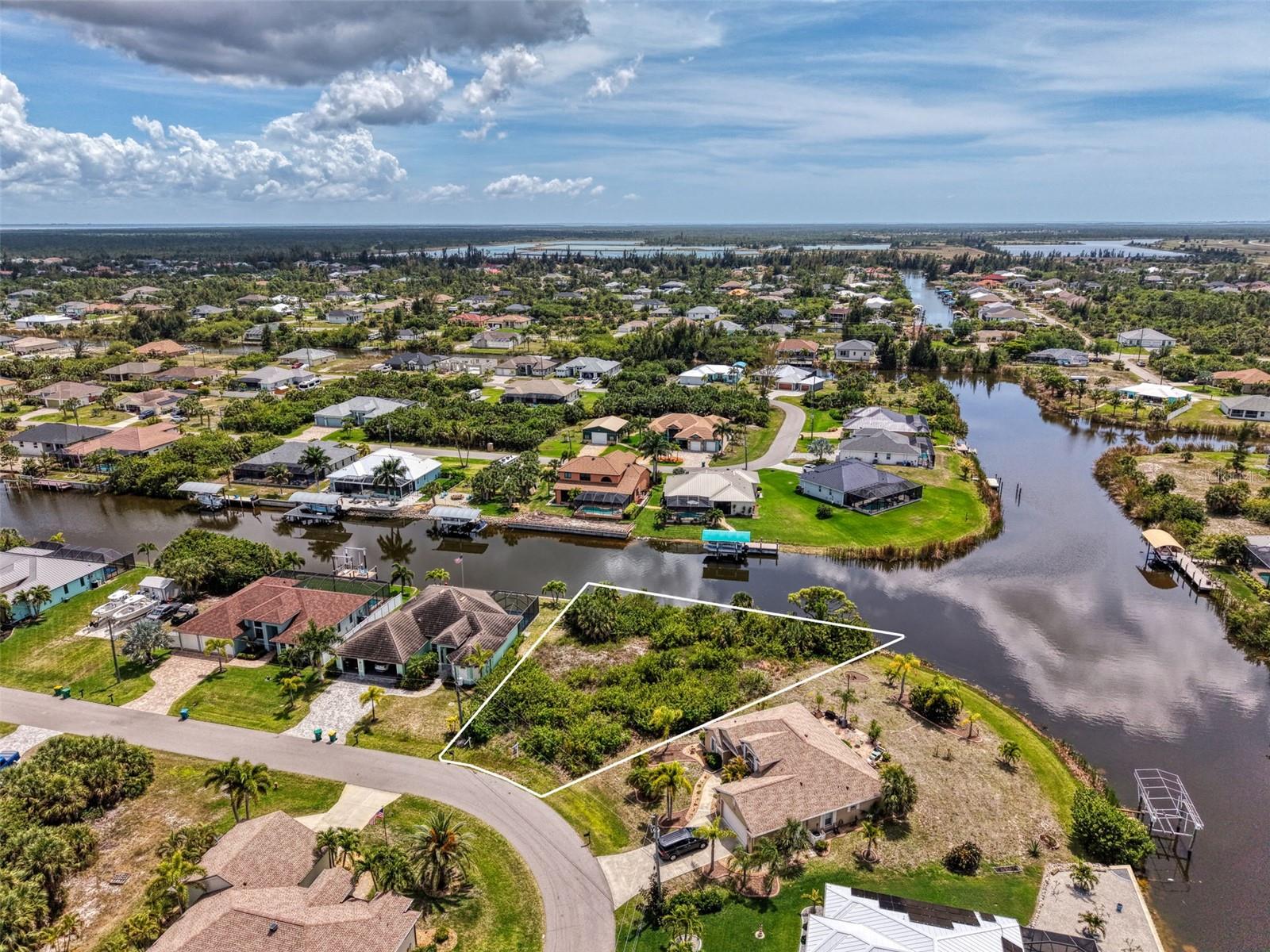 15304 HENNIPEN CIR, PORT CHARLOTTE, FL — photo 12