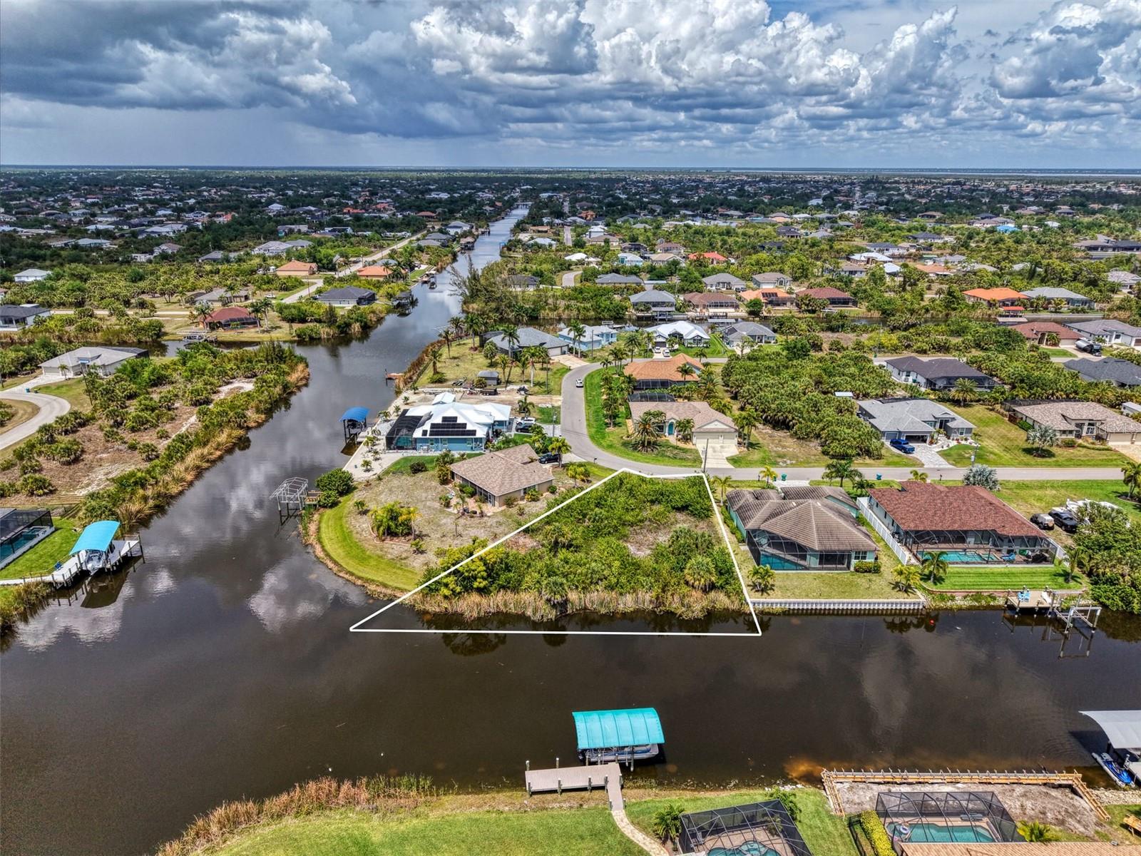 15304 HENNIPEN CIR, PORT CHARLOTTE, FL — photo 19