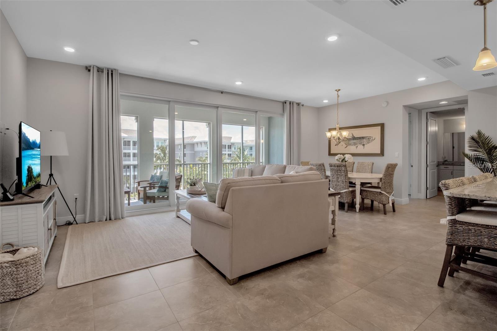 376 ARUBA CIR #301, BRADENTON, FL — photo 24