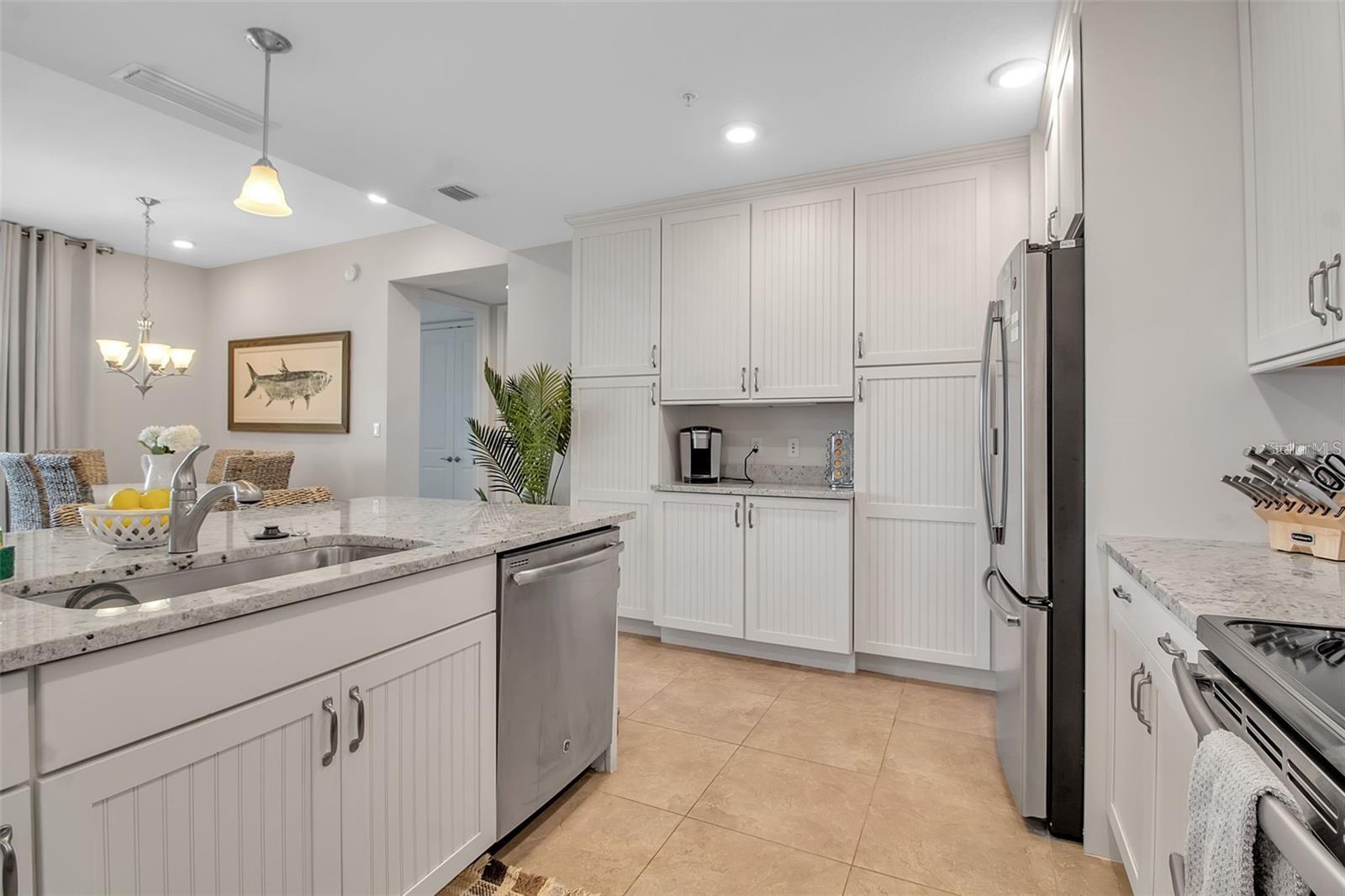 376 ARUBA CIR #301, BRADENTON, FL — photo 31