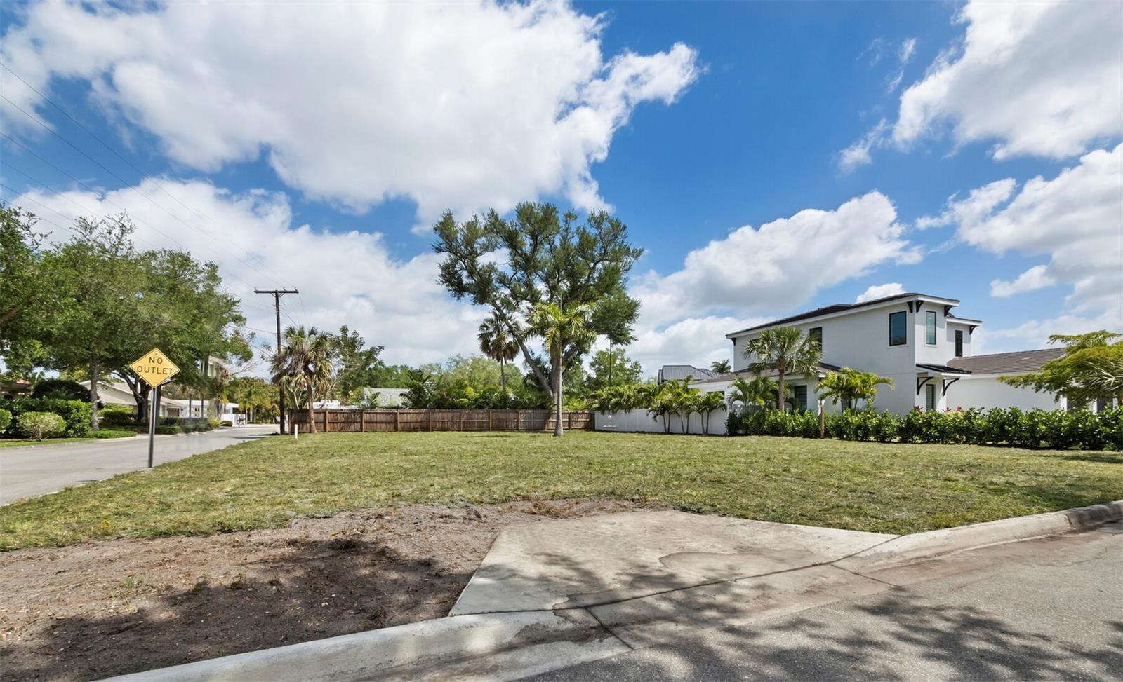 1703 ALTA VISTA ST, SARASOTA, FL — photo 3
