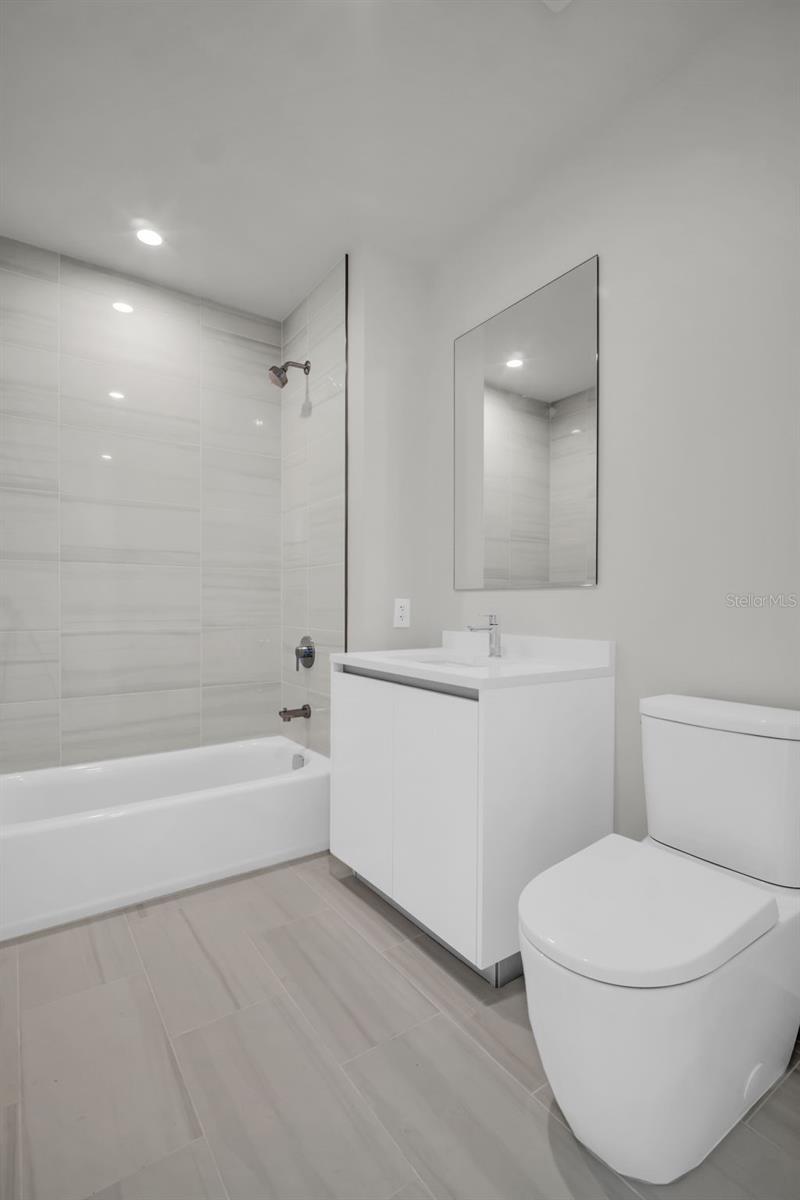 400 CENTRAL AVE #3401, ST PETERSBURG, FL — photo 56