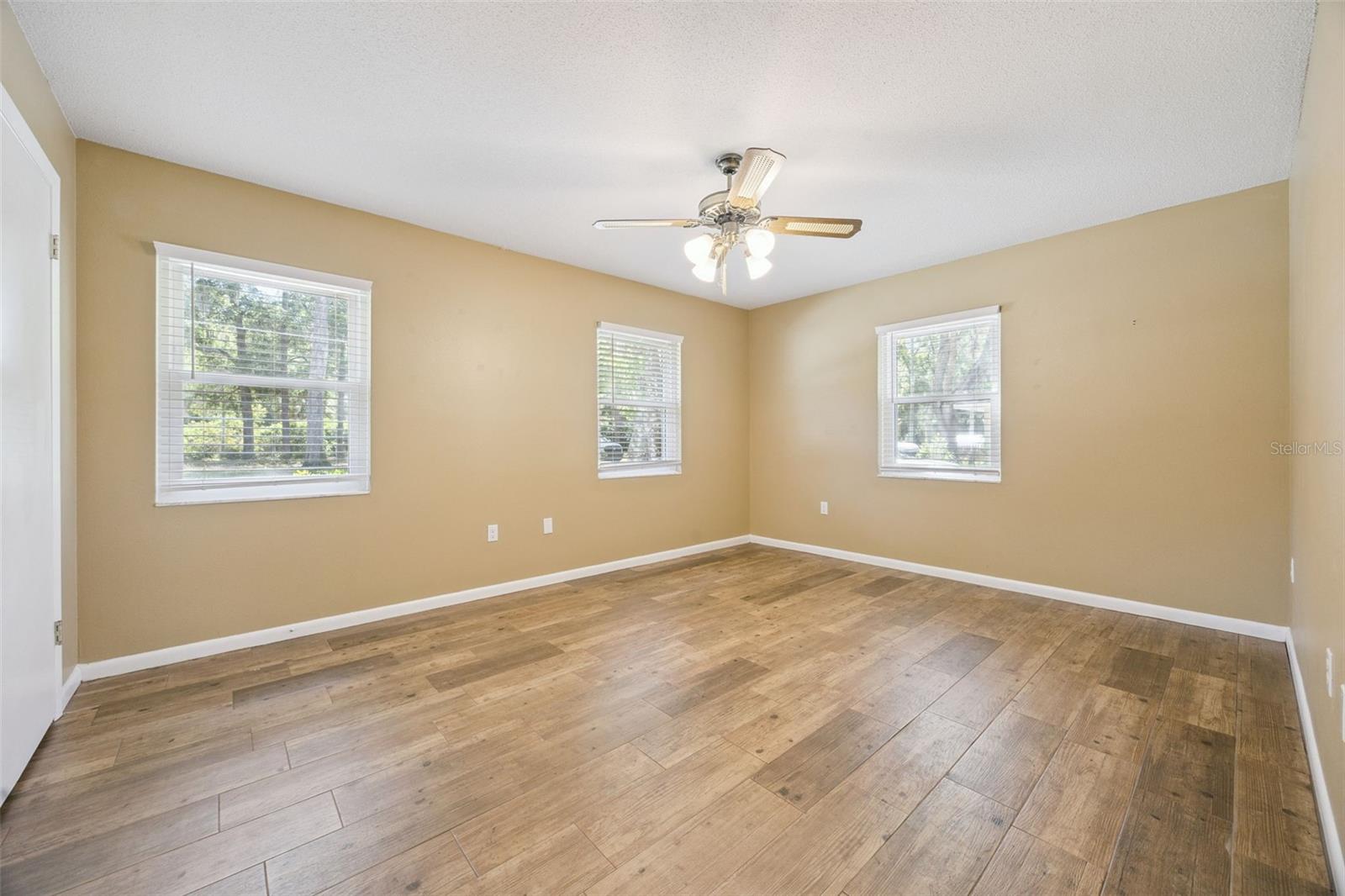 80 WHITCOMB AVE, UMATILLA, FL — photo 27