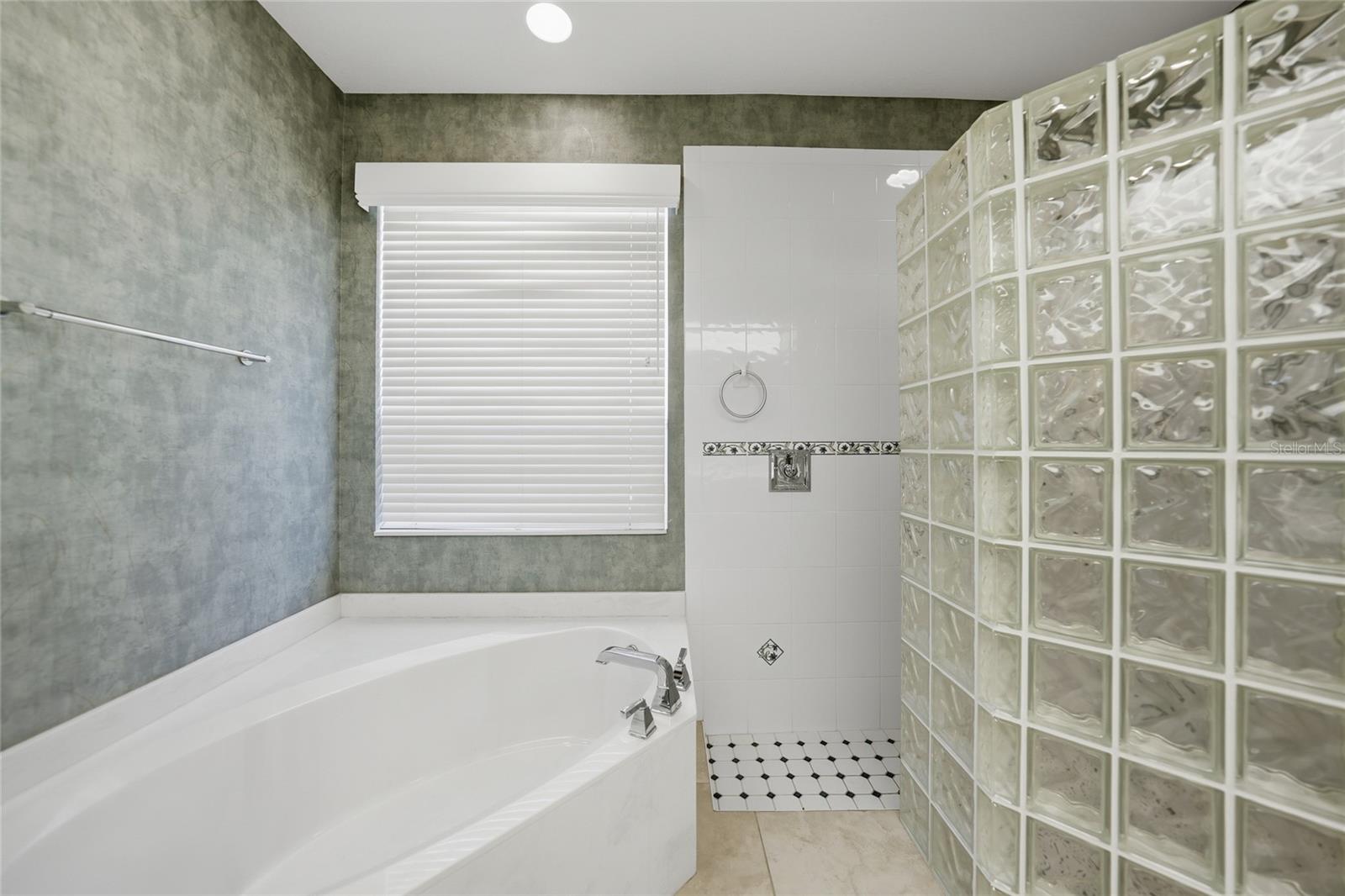 718 ANTALYA CT, PUNTA GORDA, FL — photo 17