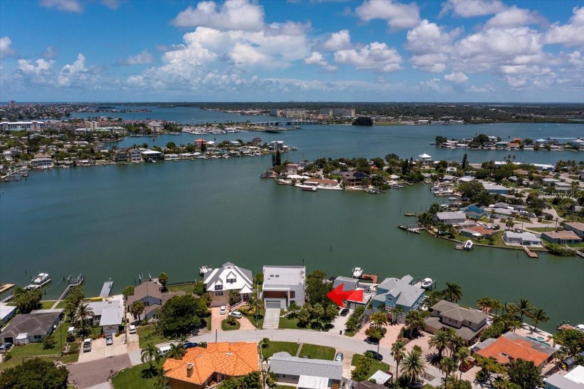 14077 N BAYSHORE DR, MADEIRA BEACH, FL — photo 37