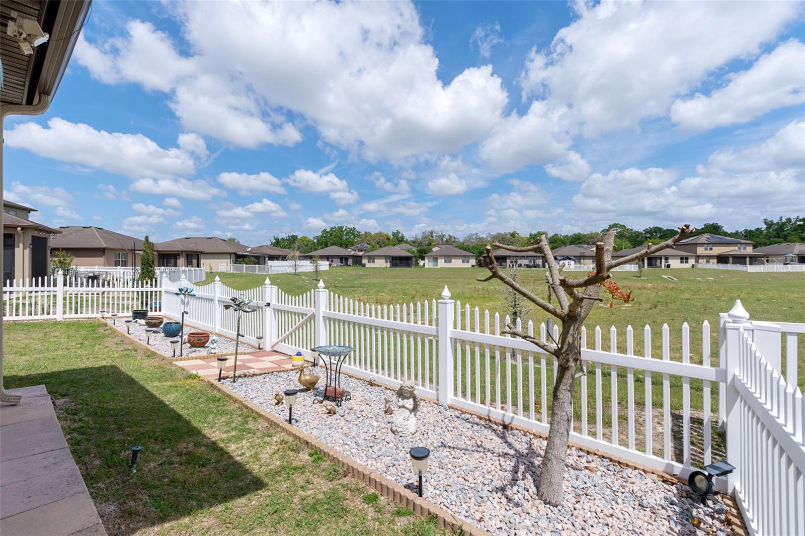 2058 TRILLIUM BLVD, BROOKSVILLE, FL — photo 45