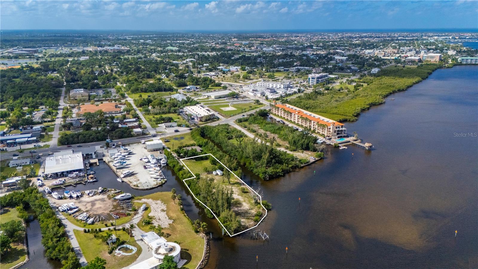 6141 ELLIOTT ST, PUNTA GORDA, FL