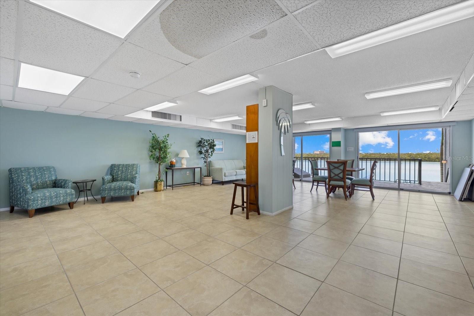 9393 MIDNIGHT PASS RD #P4, SARASOTA, FL — photo 57