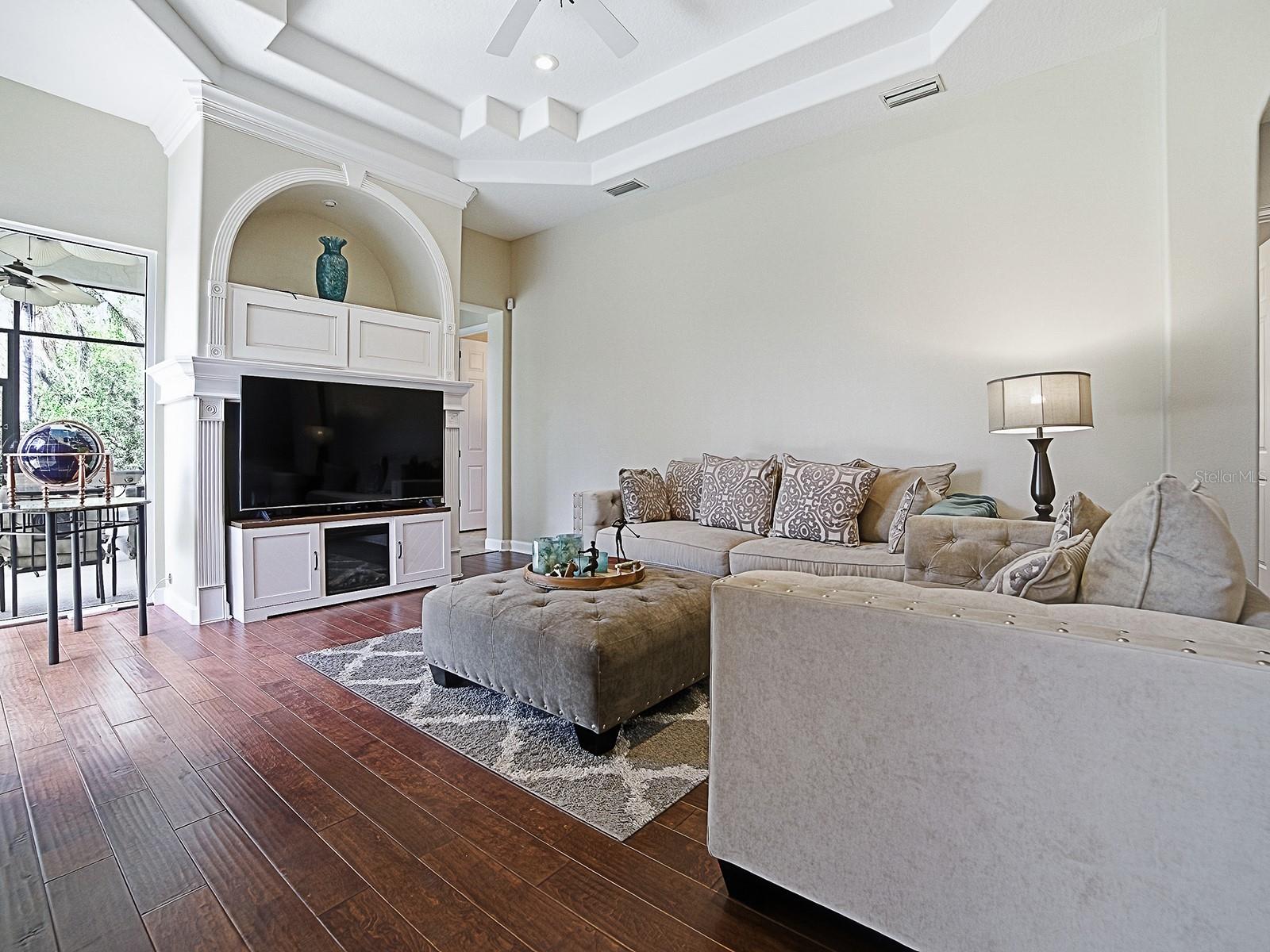 9926 SANTA BARBARA CT, HOWEY IN THE HILLS, FL — photo 36
