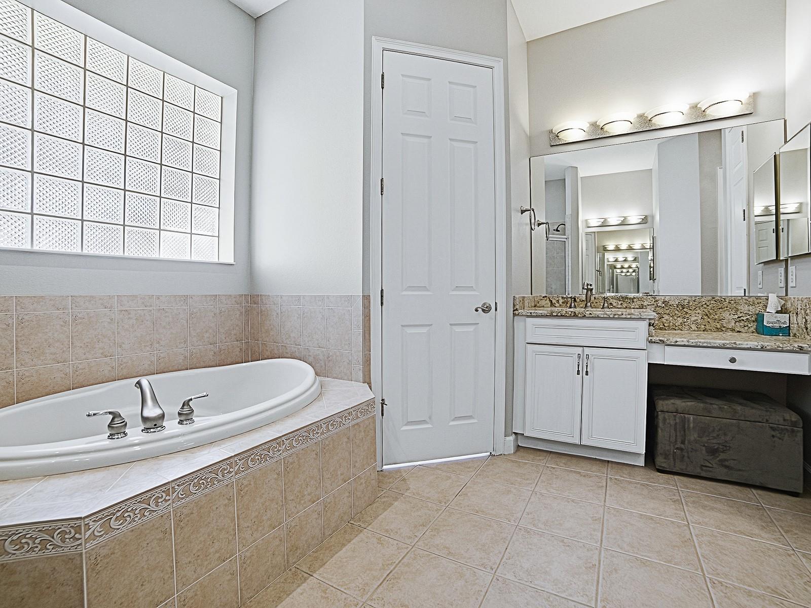 9926 SANTA BARBARA CT, HOWEY IN THE HILLS, FL — photo 71