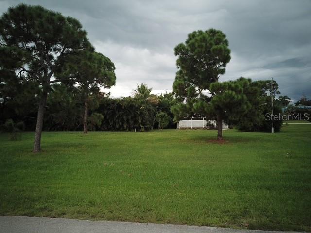 7883 BREAKWATER CT, BOKEELIA, FL — photo 11