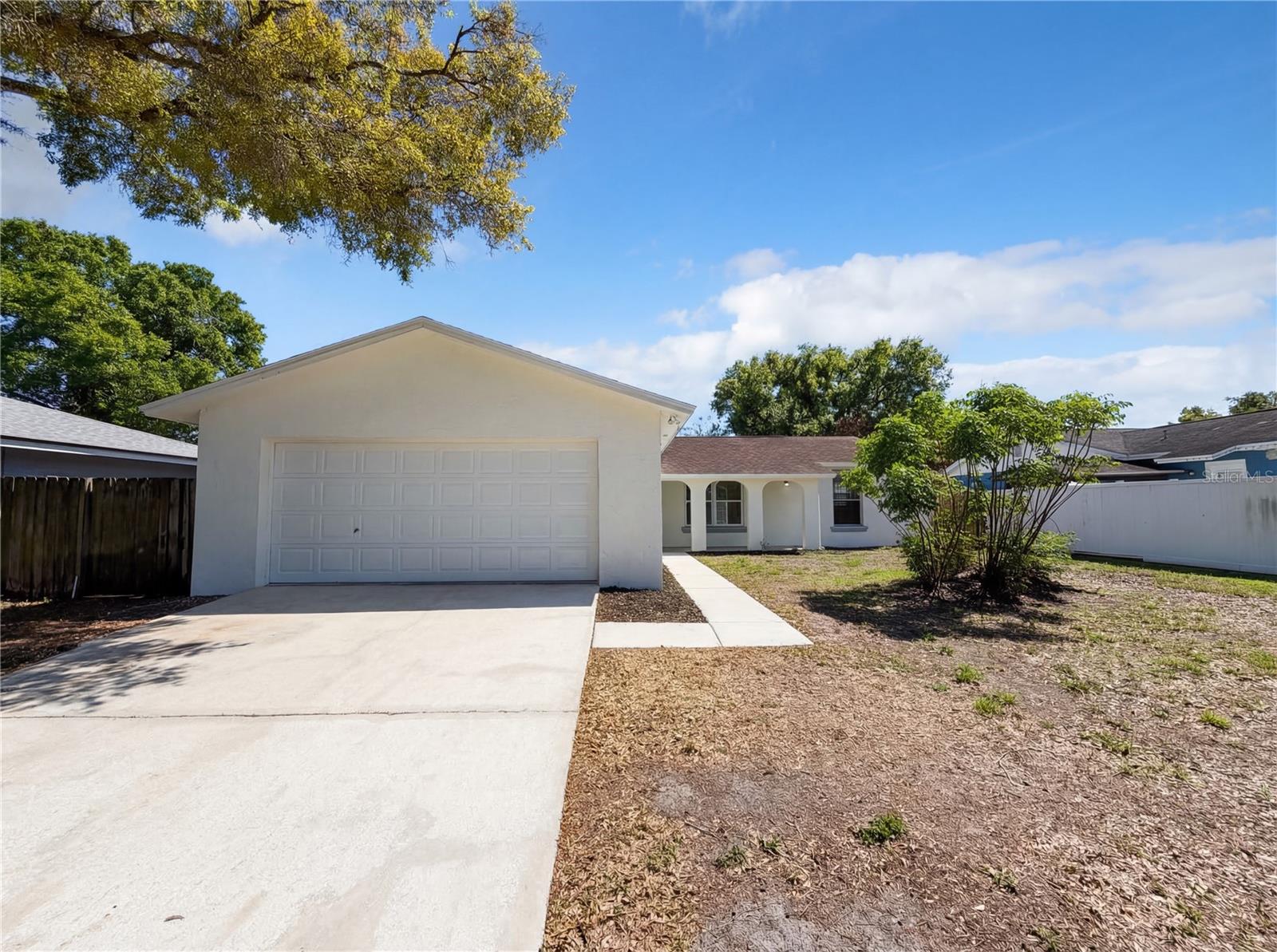 909 WINCHESTER CT, BRANDON, FL