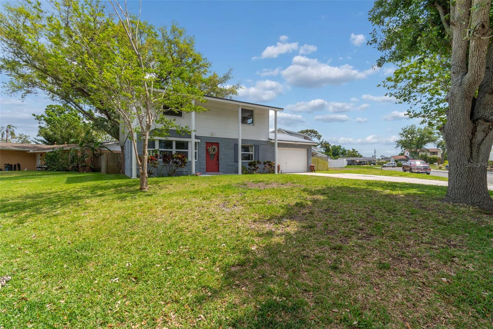 8043 124TH ST, SEMINOLE, FL — photo 2