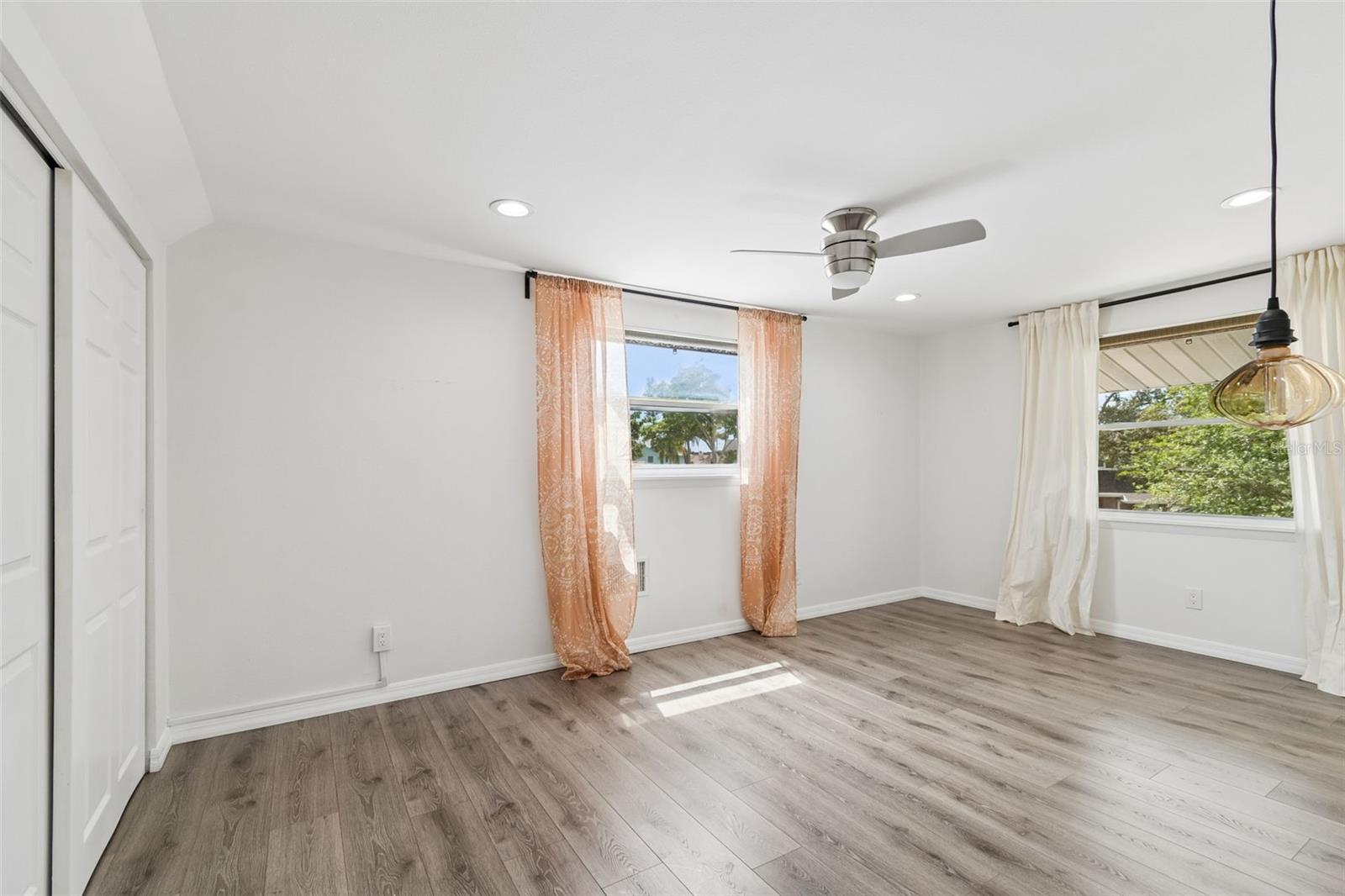 8043 124TH ST, SEMINOLE, FL — photo 48