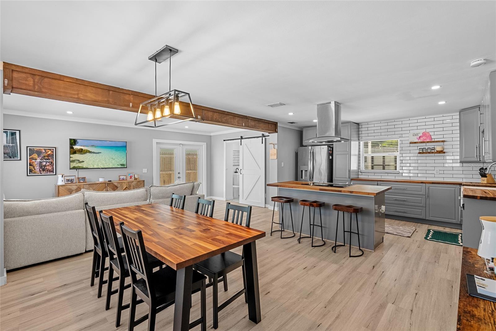 3412 W BAY AVE, TAMPA, FL — photo 8