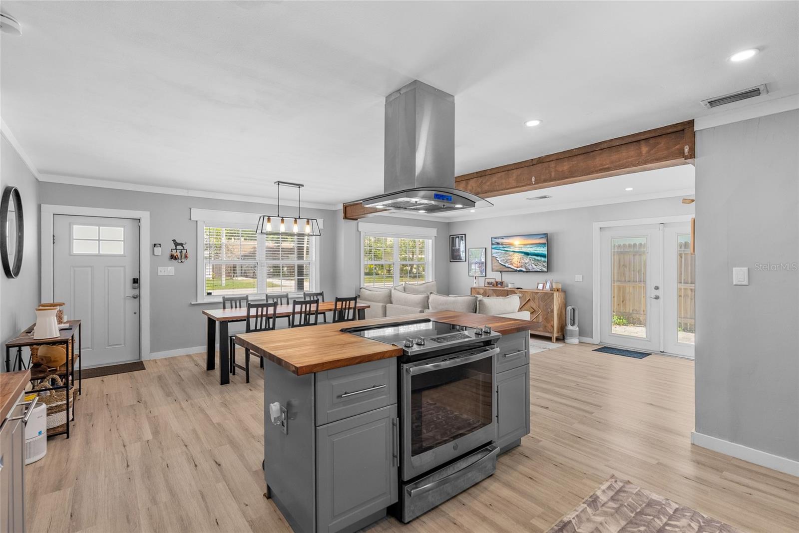 3412 W BAY AVE, TAMPA, FL — photo 12