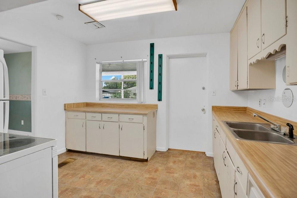2501 BETHAWAY AVE, ORLANDO, FL — photo 11