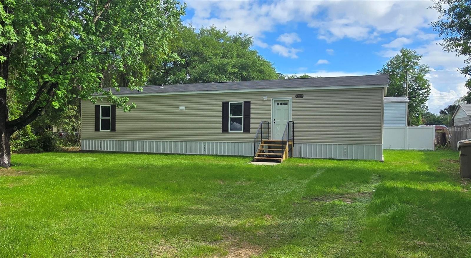24048 ERMINE RD, ASTOR, FL