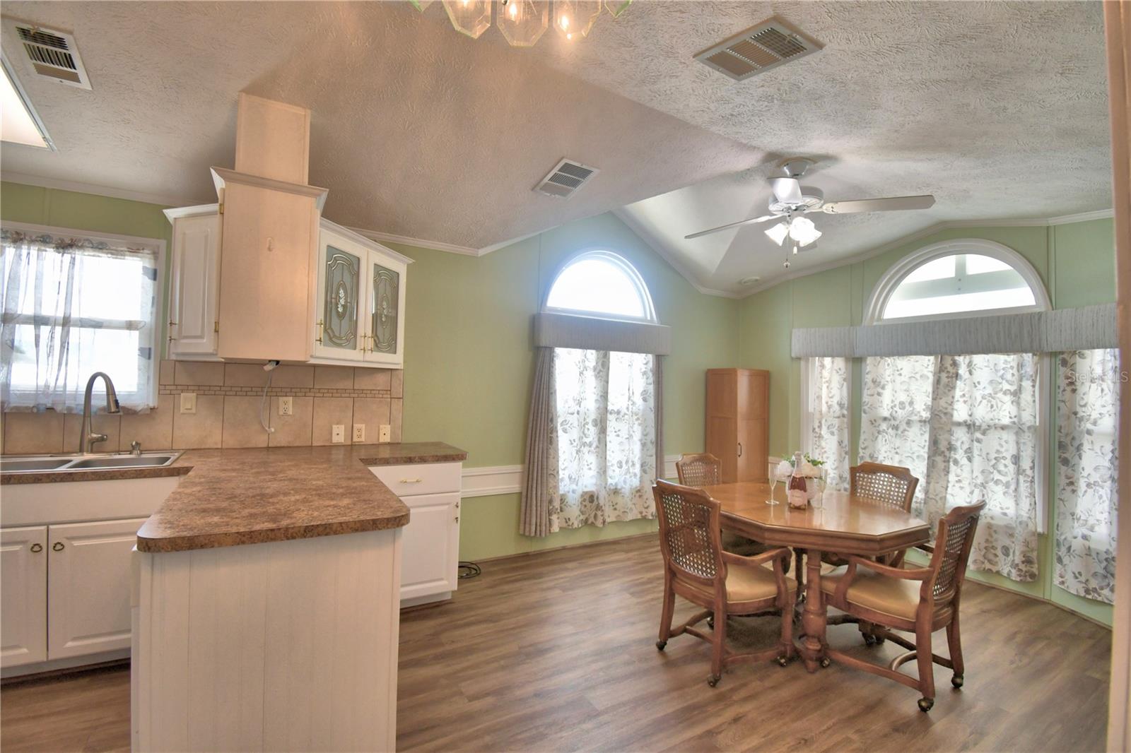 251 PATTERSON RD #B23, HAINES CITY, FL — photo 16