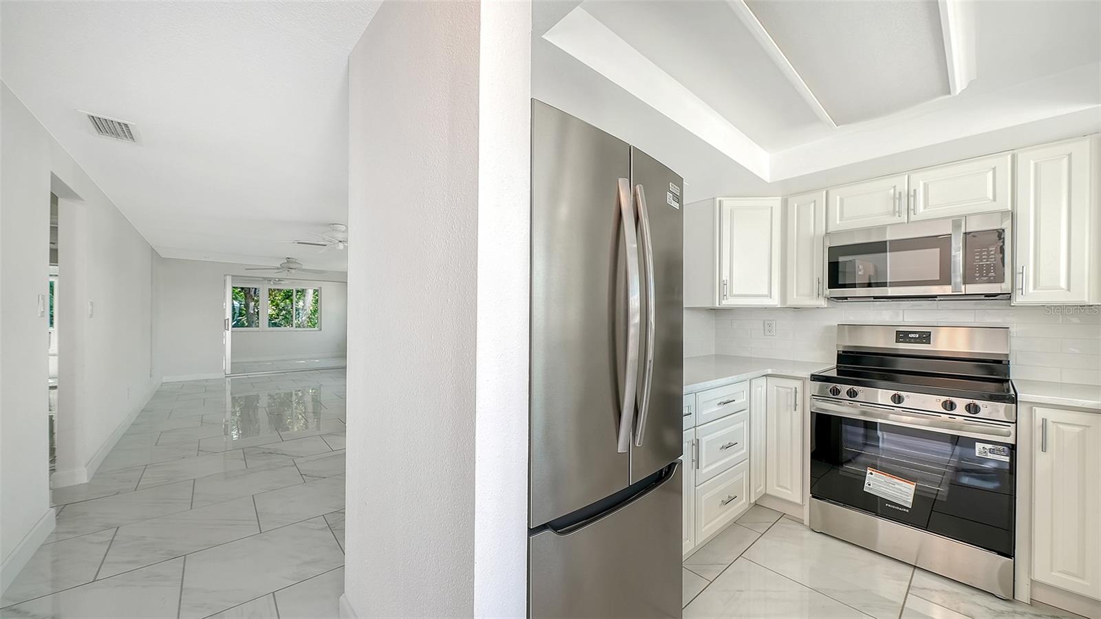 554 SPANISH DR S, LONGBOAT KEY, FL — photo 9