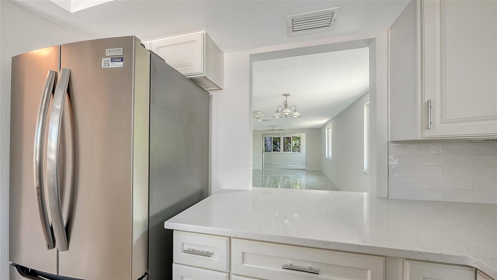 554 SPANISH DR S, LONGBOAT KEY, FL — photo 13