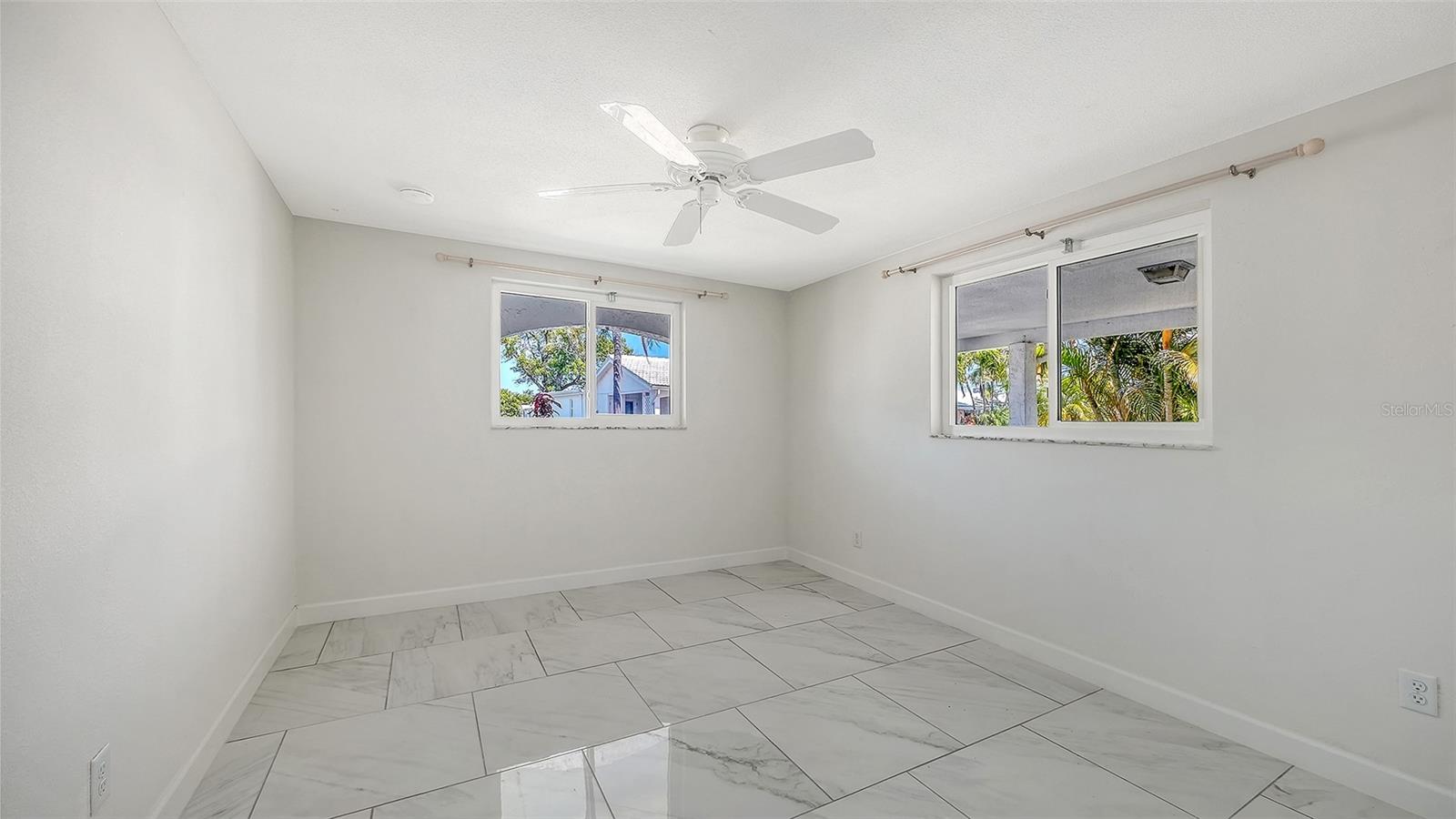 554 SPANISH DR S, LONGBOAT KEY, FL — photo 28