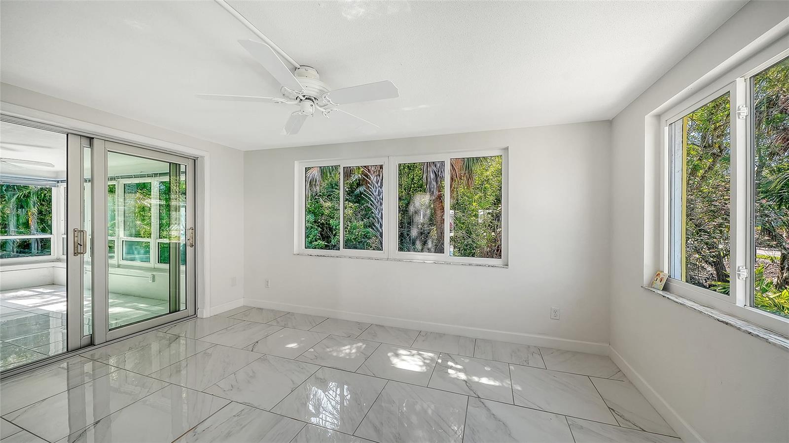 554 SPANISH DR S, LONGBOAT KEY, FL — photo 31