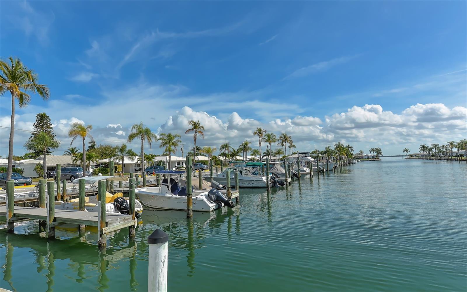 554 SPANISH DR S, LONGBOAT KEY, FL — photo 59