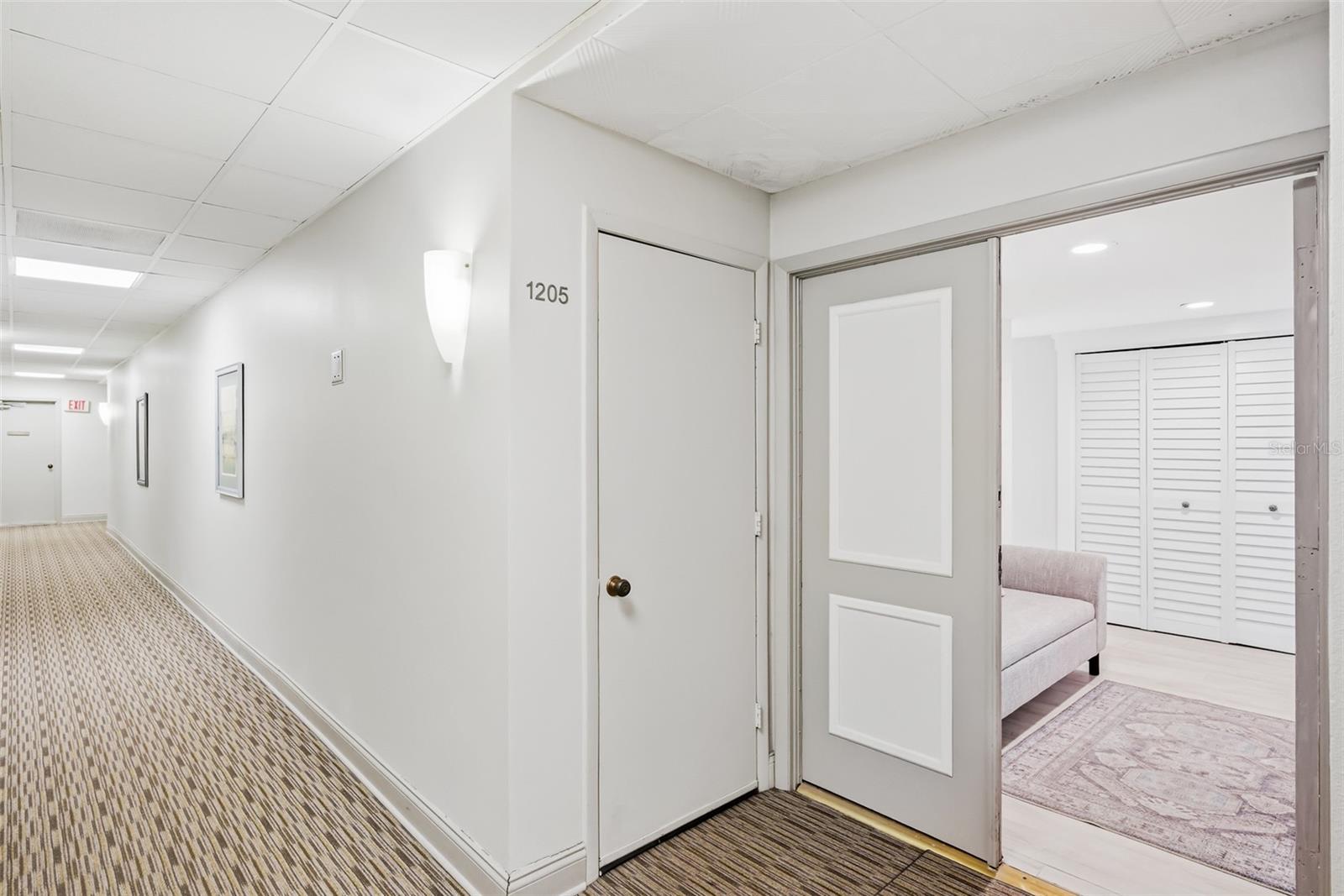 1460 GULF BLVD #1205, CLEARWATER BEACH, FL — photo 5