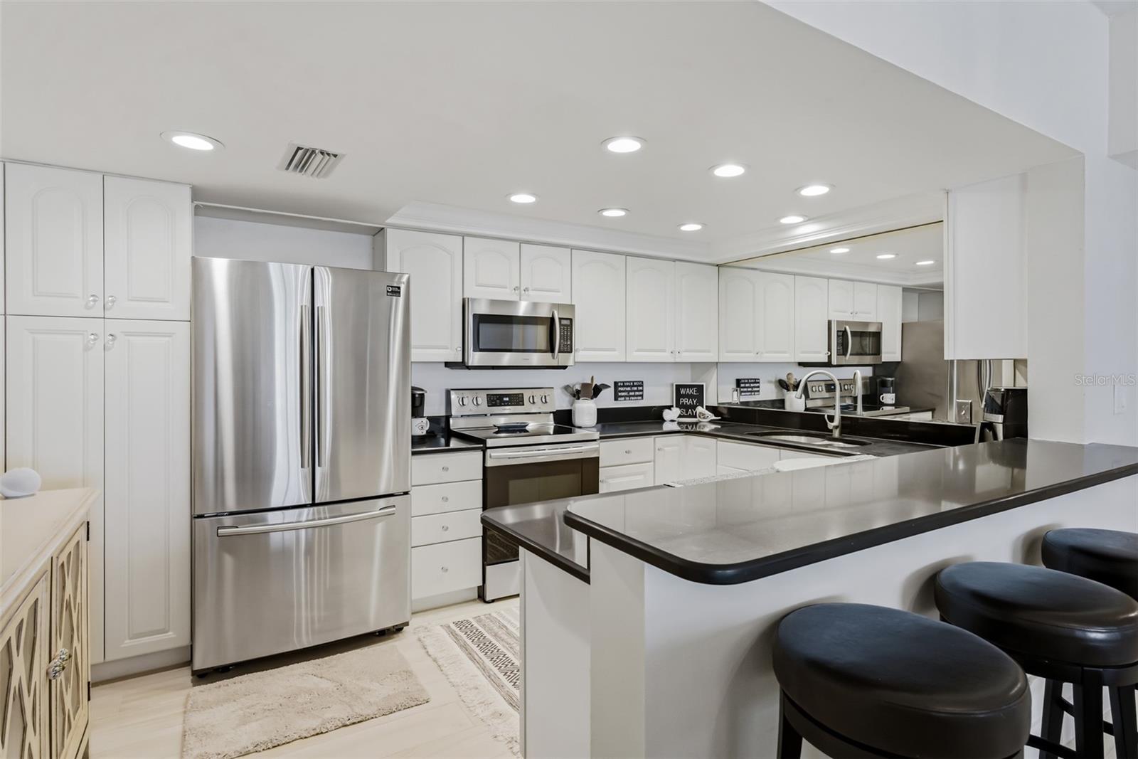1460 GULF BLVD #1205, CLEARWATER BEACH, FL — photo 18