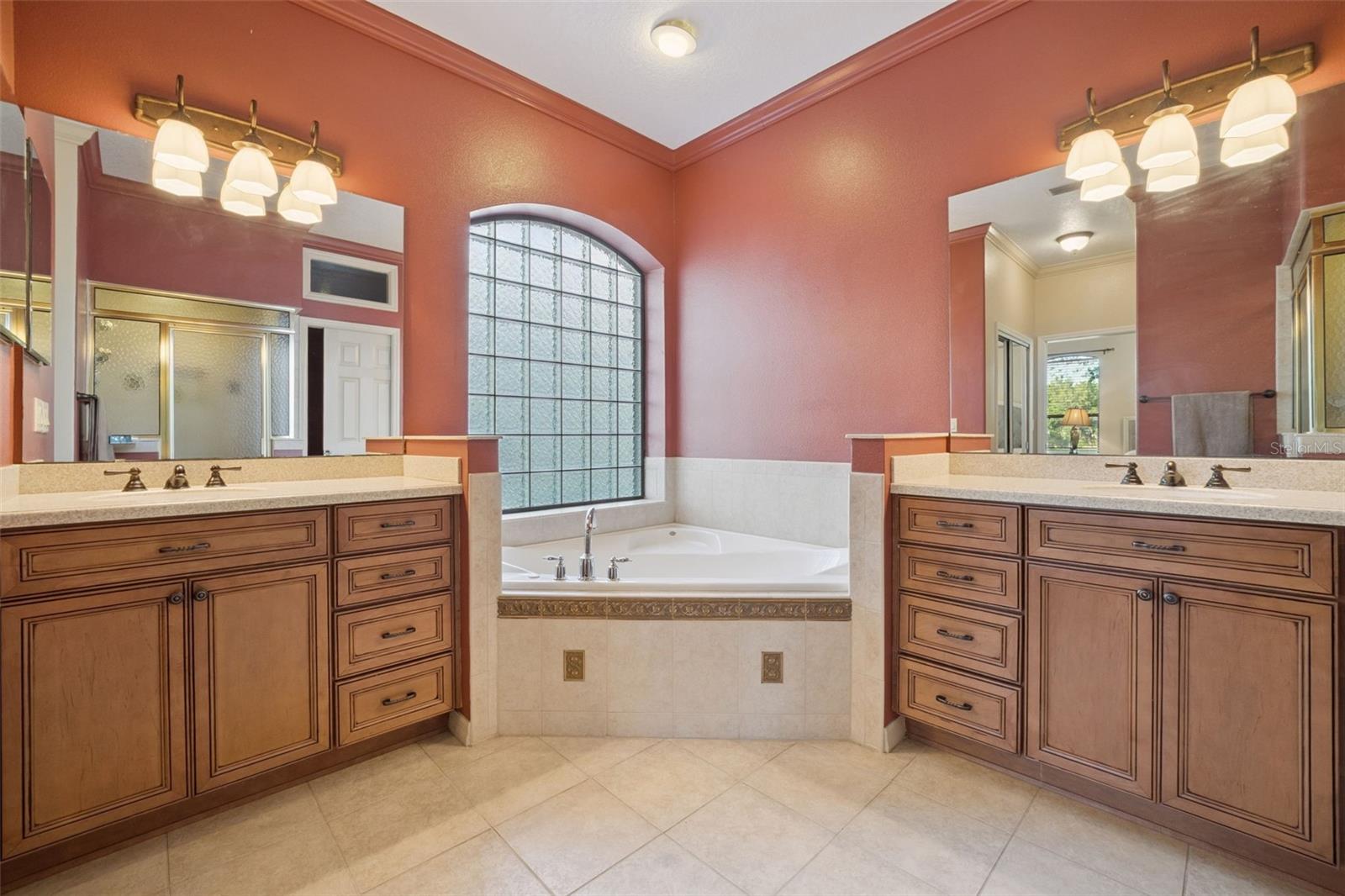 3292 SEVEN SEAS DR, TAVARES, FL — photo 34