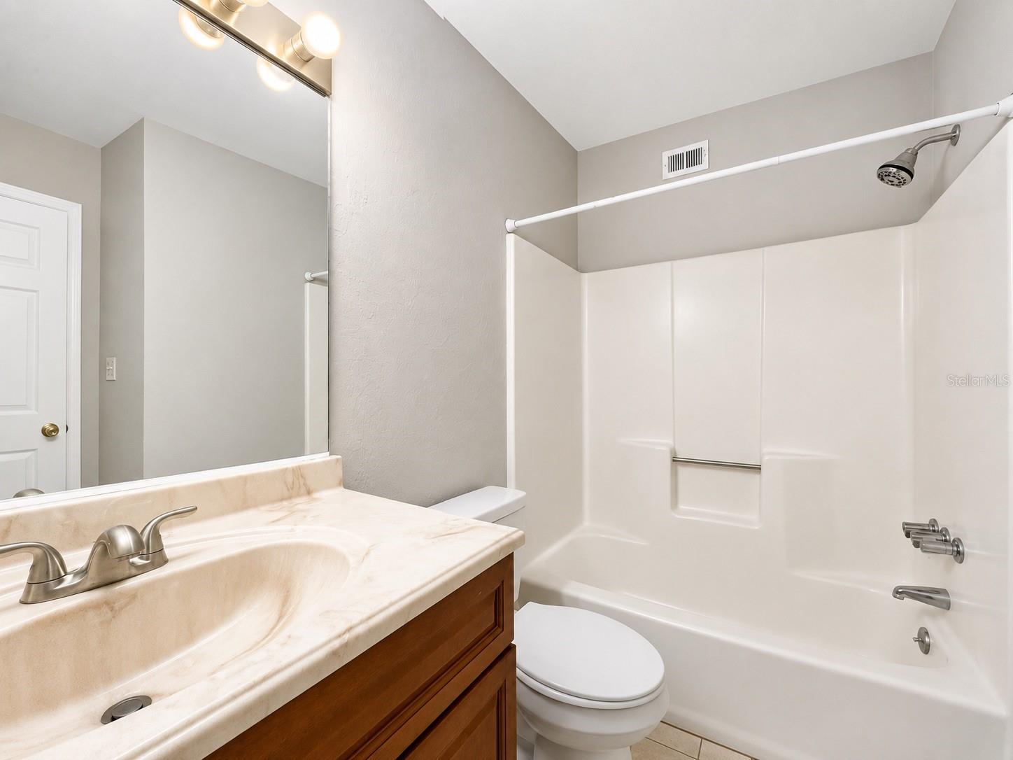 81 SE 16TH AVE #D101, GAINESVILLE, FL — photo 19
