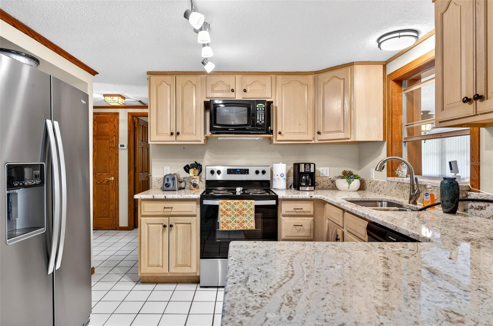6645 HARBOR DR, HUDSON, FL — photo 8