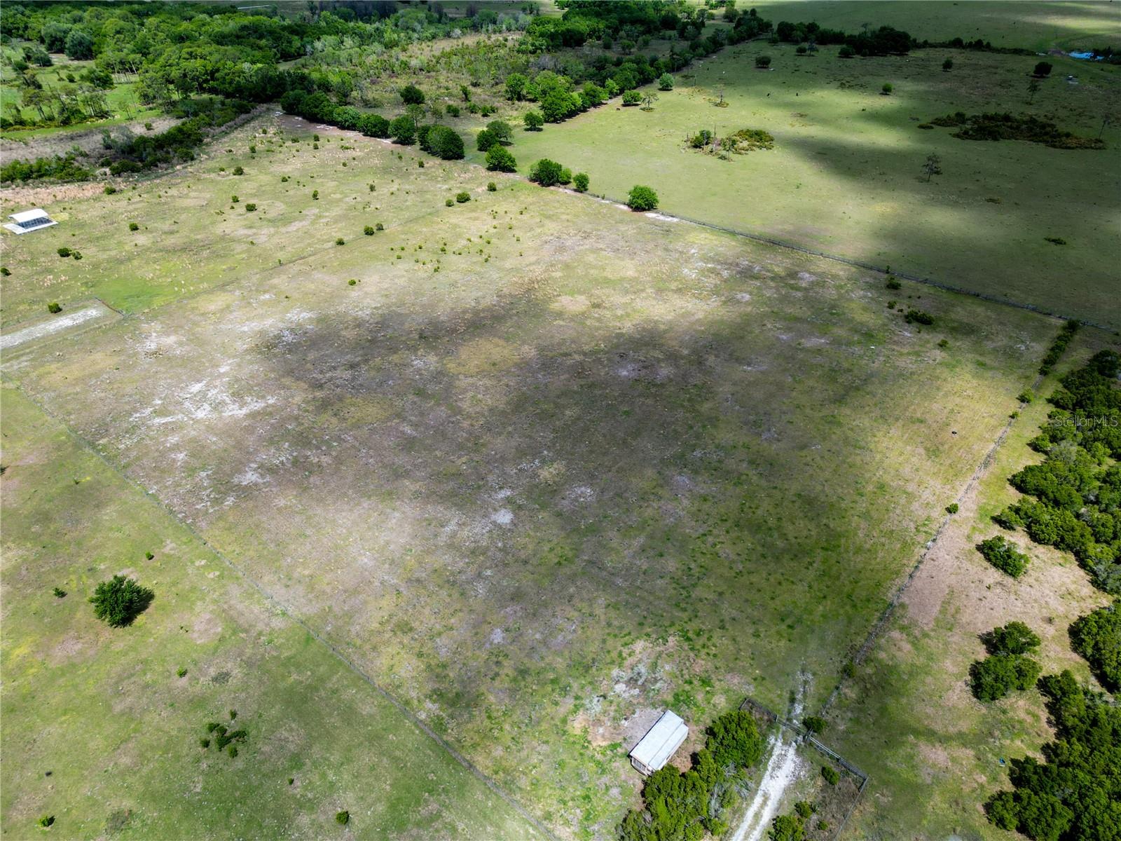 707 CHIHUAHUA RD, SEBRING, FL
