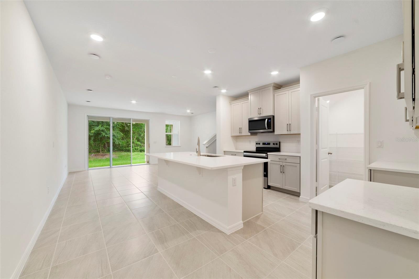 1665 GREENLEAF WOODS CV, OVIEDO, FL — photo 3