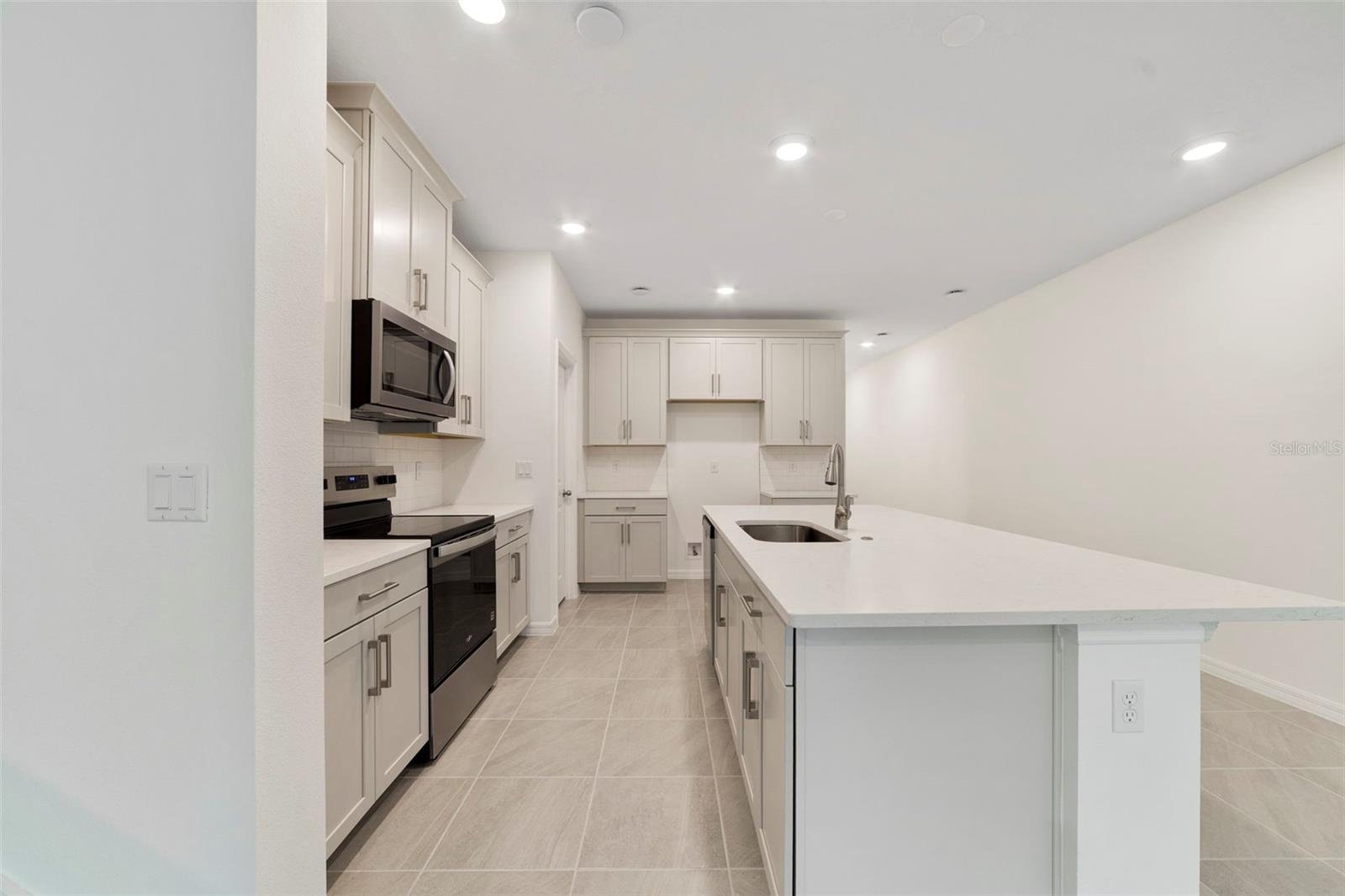 1665 GREENLEAF WOODS CV, OVIEDO, FL — photo 5