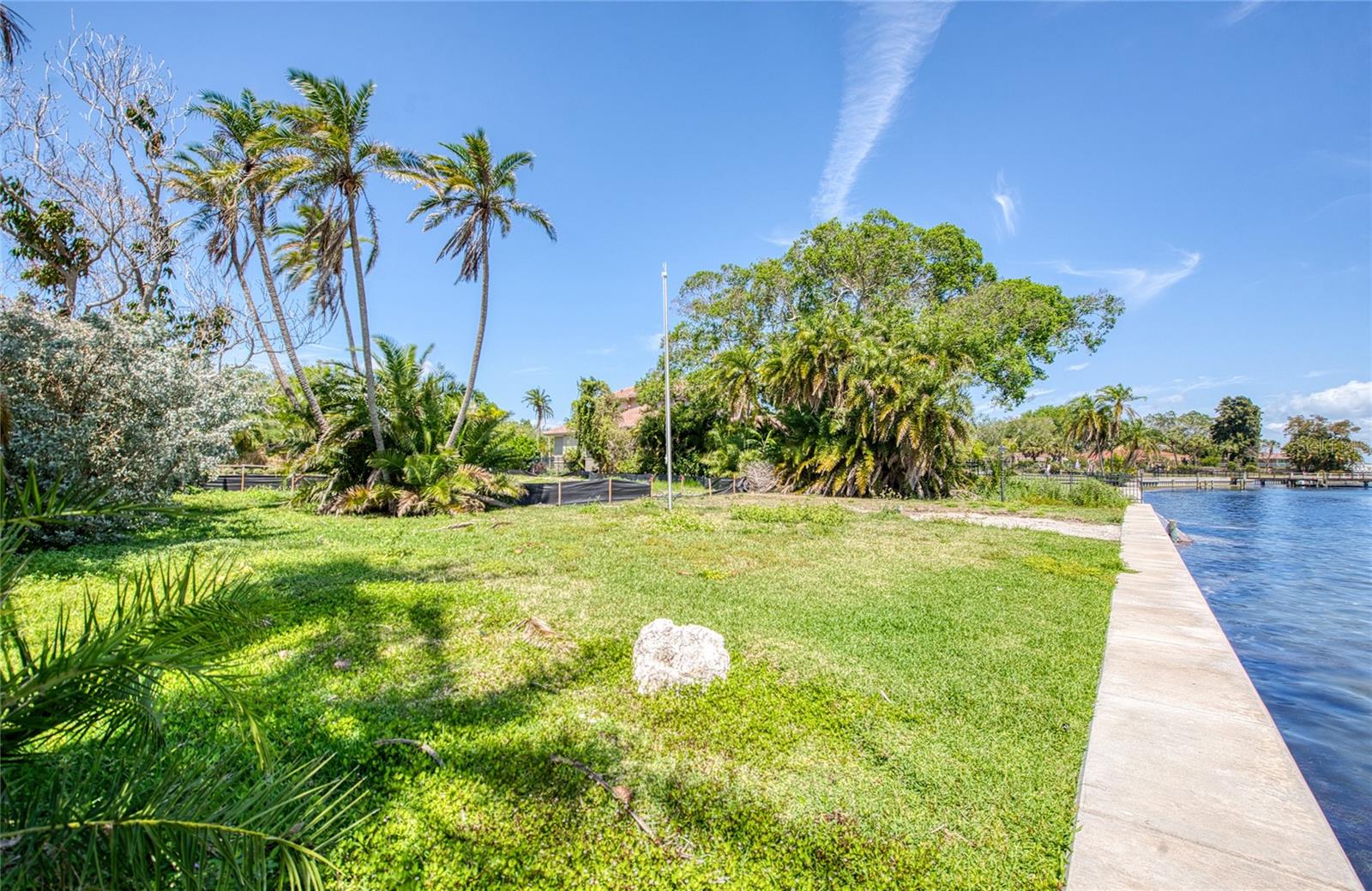 5926 BAHAMA SHORES DR S, ST PETERSBURG, FL — photo 22