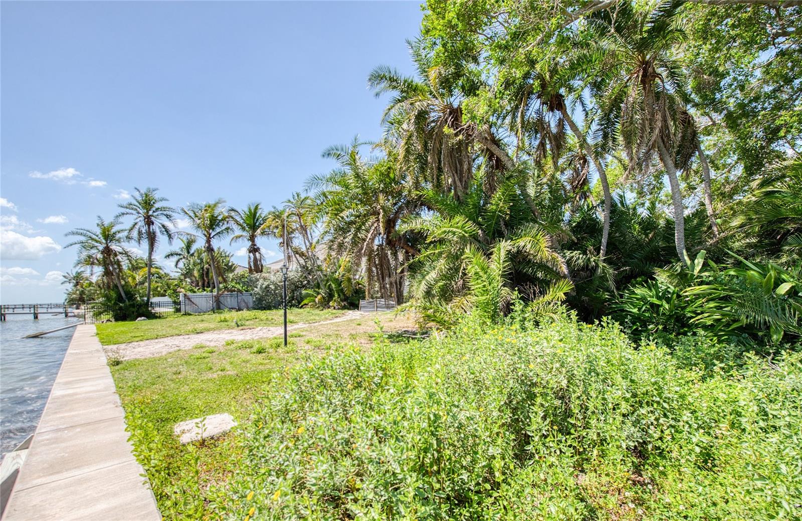 5926 BAHAMA SHORES DR S, ST PETERSBURG, FL — photo 26