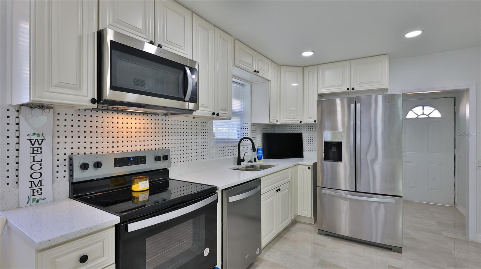 326 HOBART AVE, DAYTONA BEACH, FL — photo 6