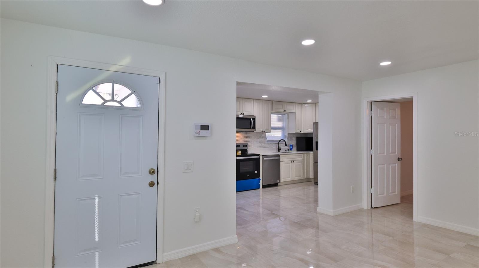 326 HOBART AVE, DAYTONA BEACH, FL — photo 8