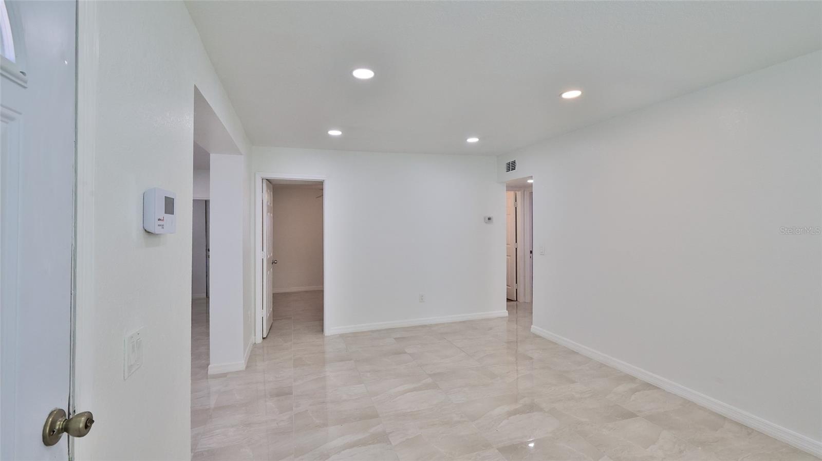326 HOBART AVE, DAYTONA BEACH, FL — photo 12