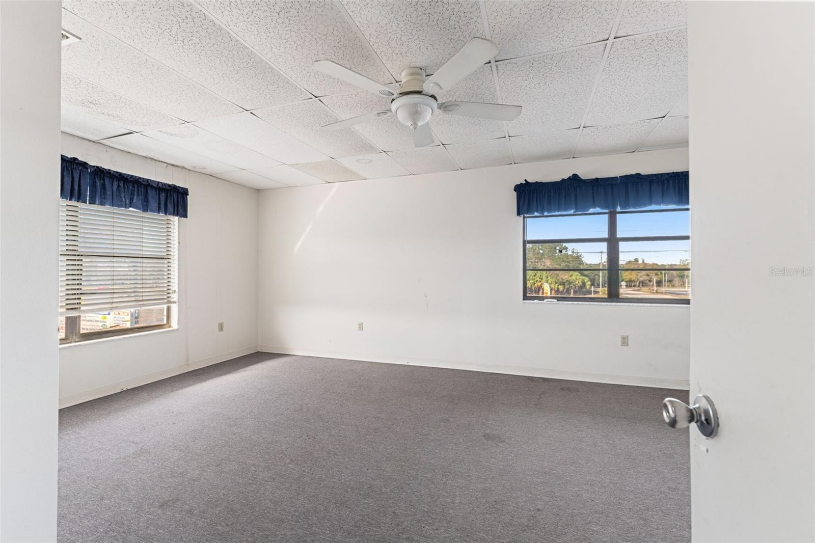 1108 COMMERCIAL WAY, SPRING HILL, FL — photo 3