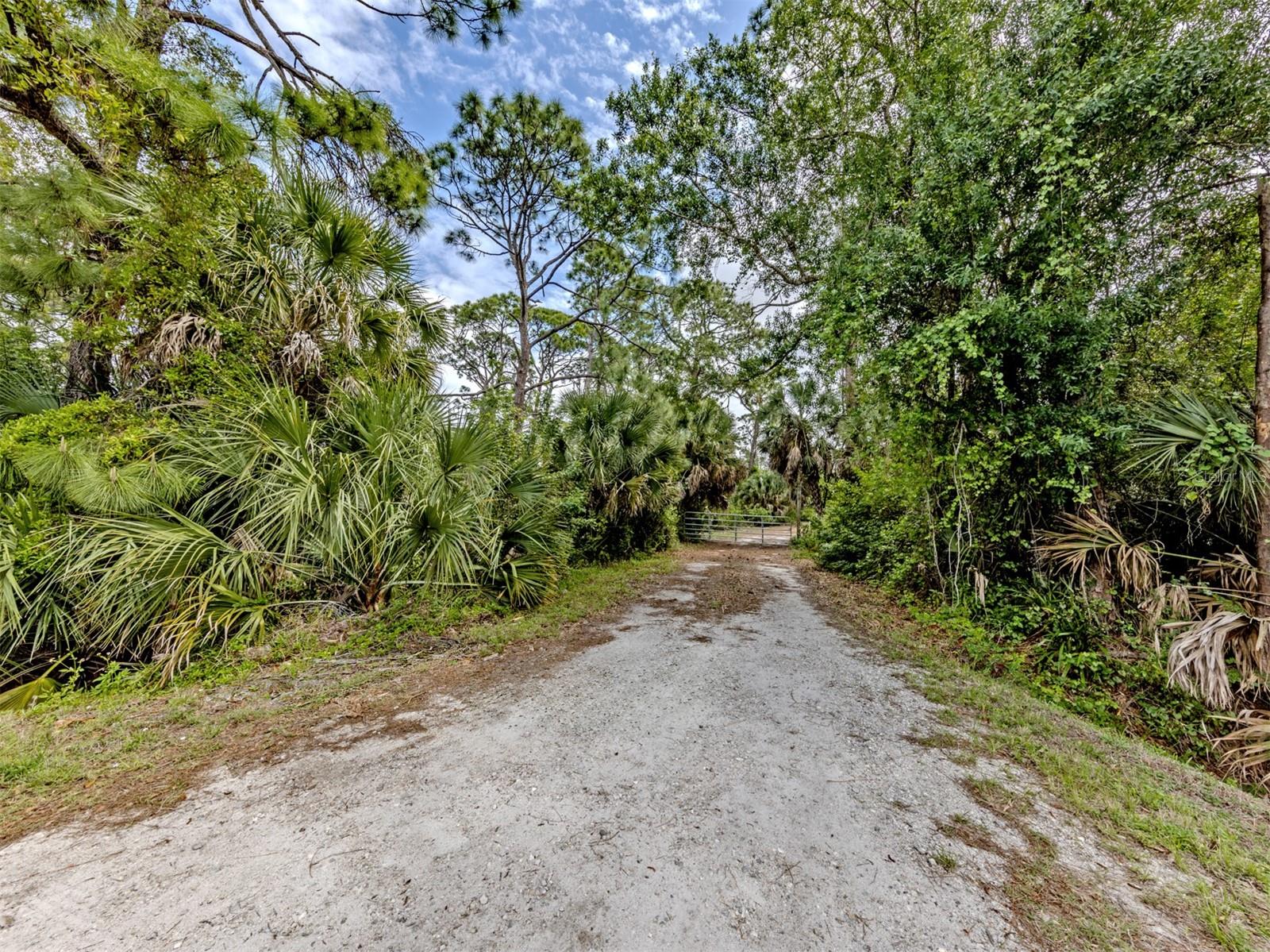 400 S HAVANA RD, VENICE, FL — photo 23