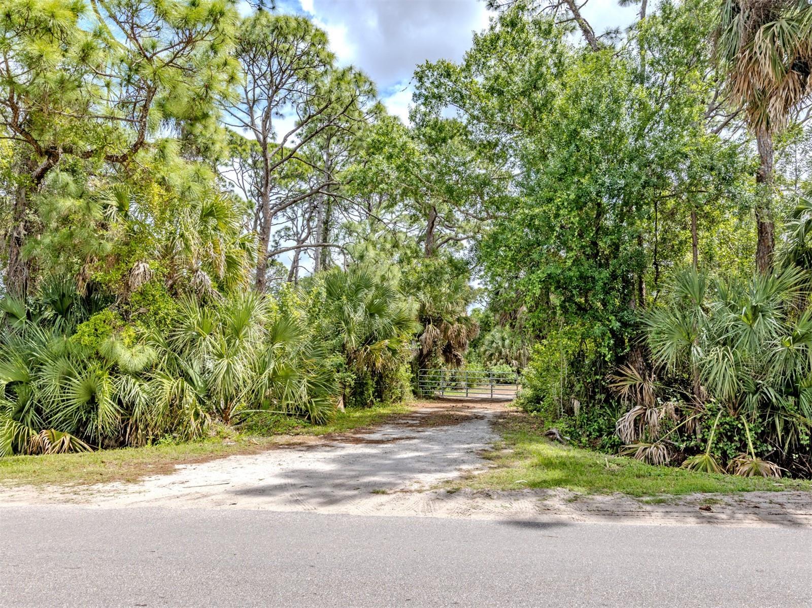 400 S HAVANA RD, VENICE, FL — photo 26