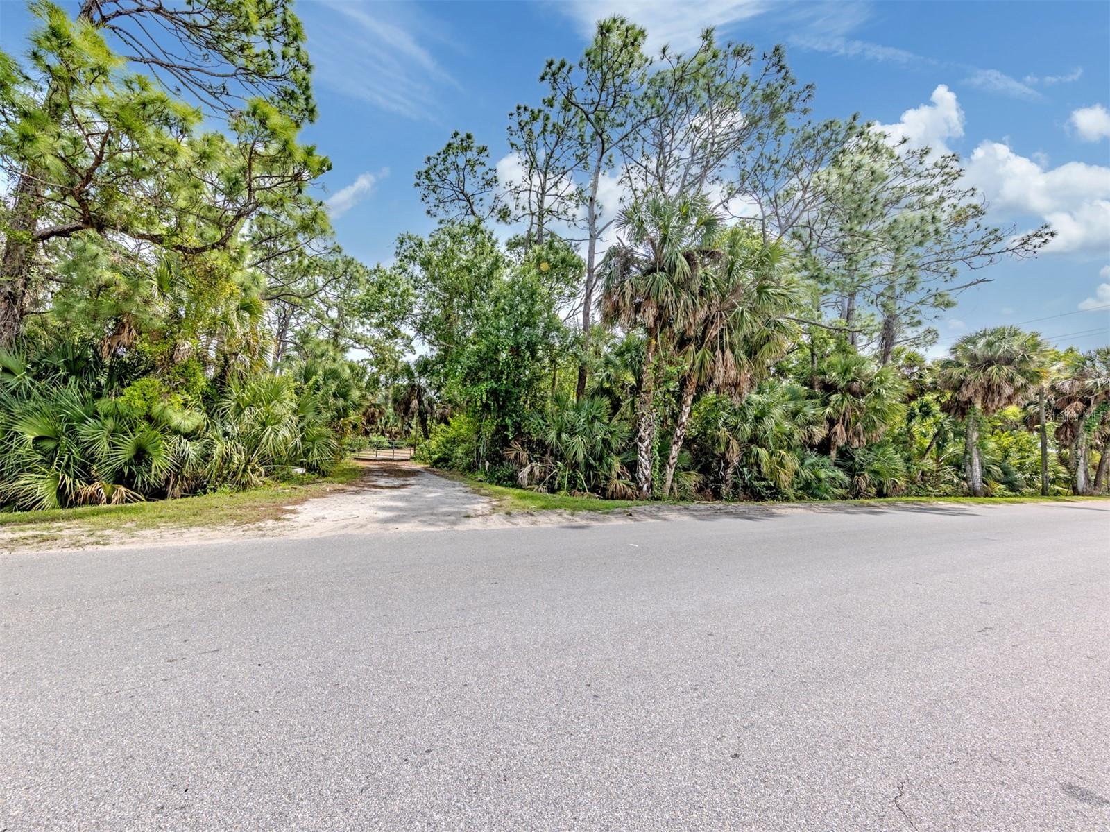 400 S HAVANA RD, VENICE, FL — photo 27
