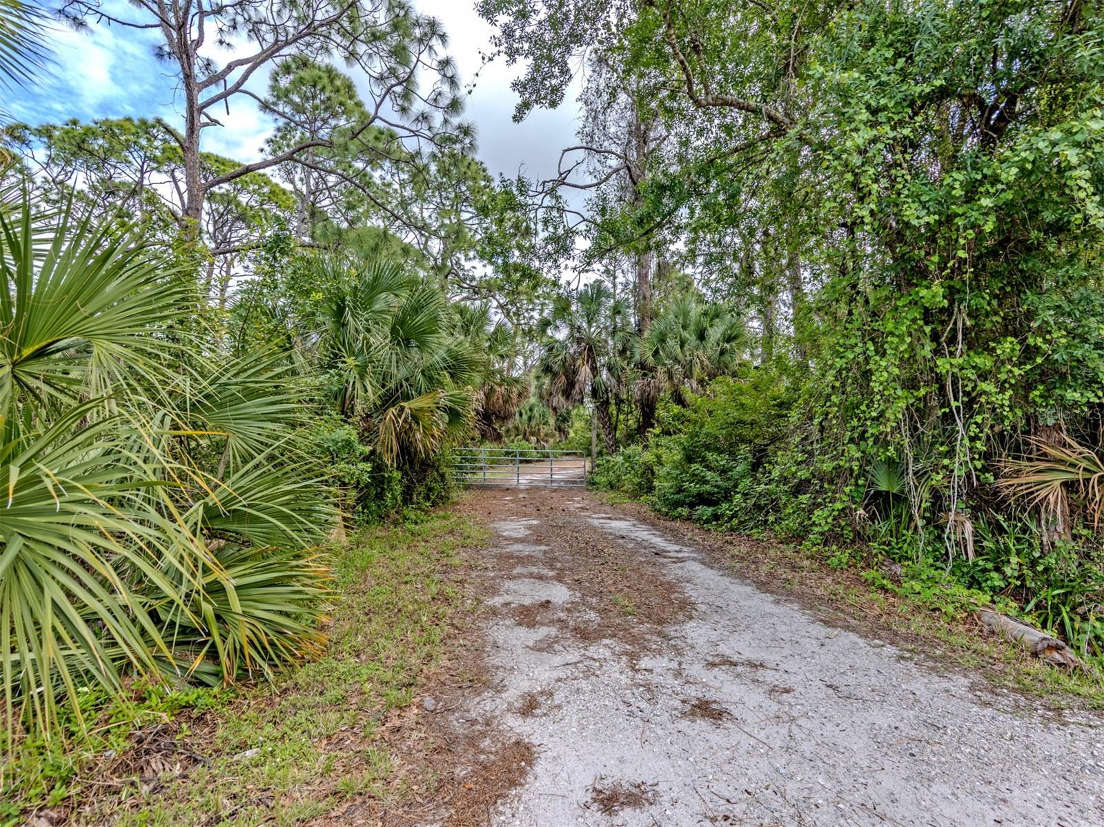 400 S HAVANA RD, VENICE, FL — photo 28