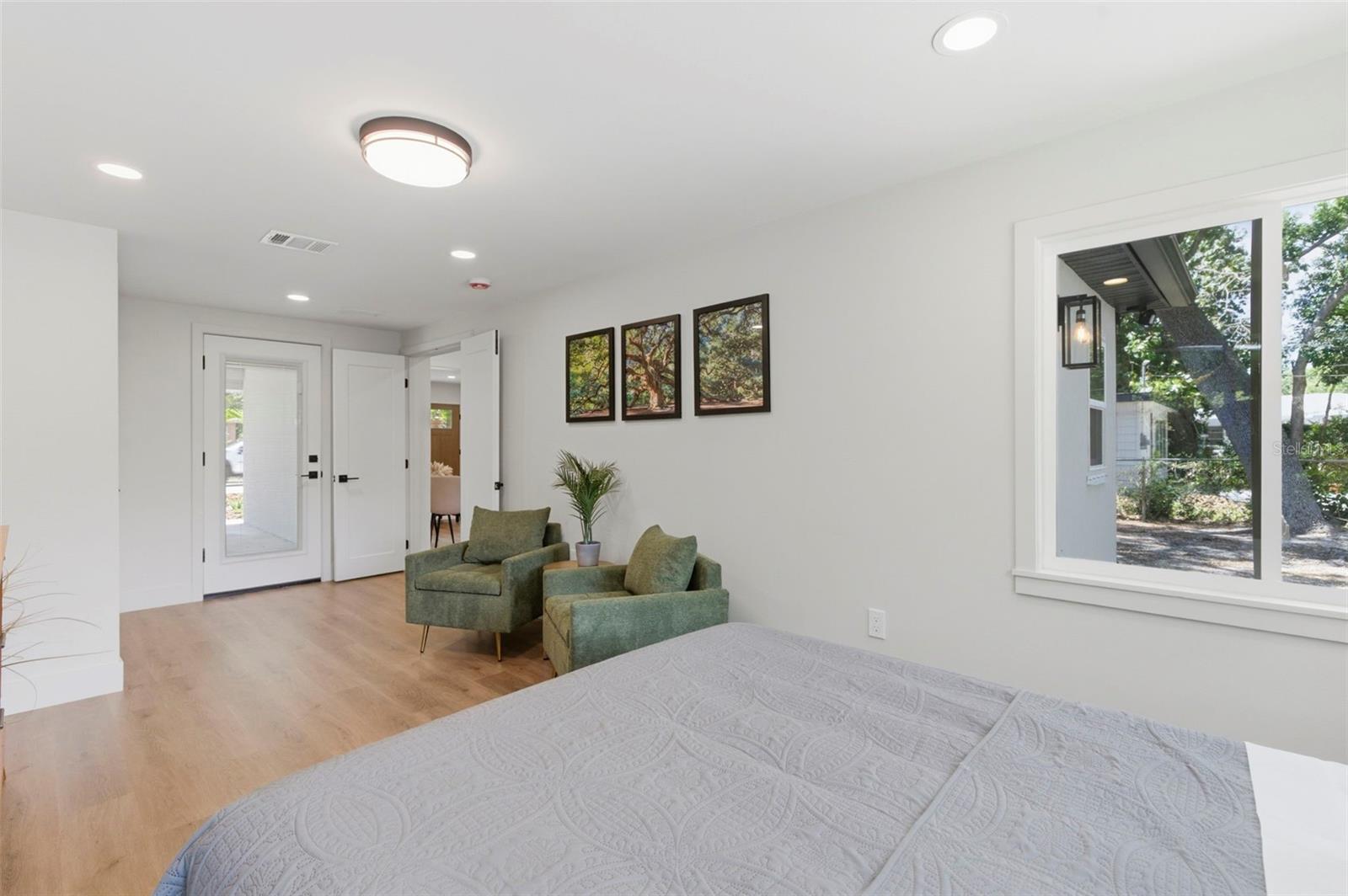8051 26TH AVE N, ST PETERSBURG, FL — photo 27